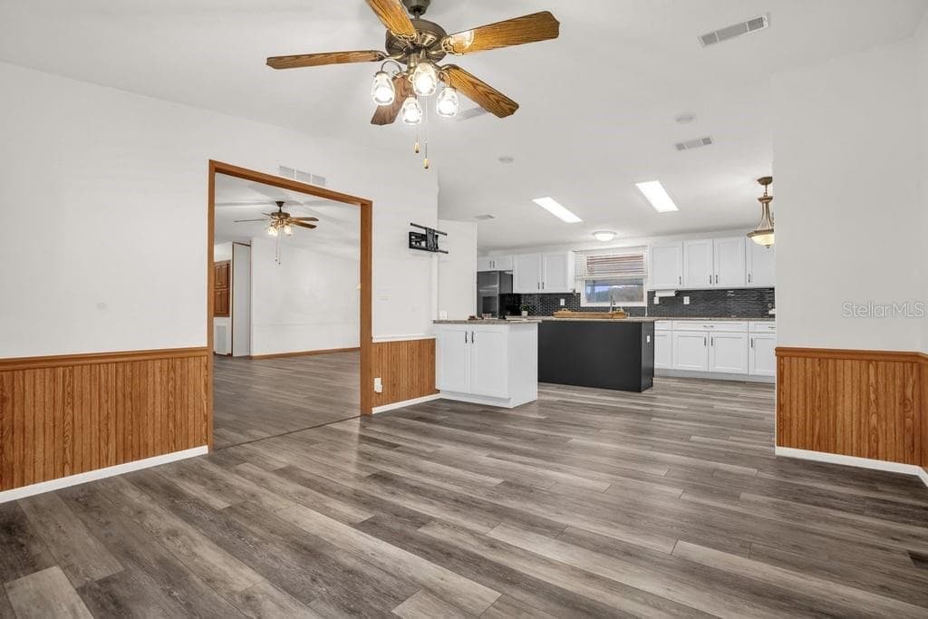 Family Room looking back into Kitchen - 4114 MYRTLE OAK CT #852, ZELLWOOD