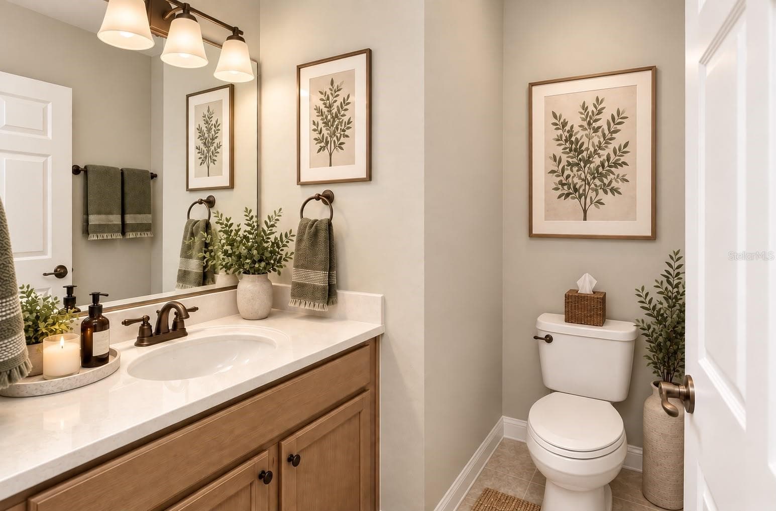 1ST FLOOR HALF BATHRROM - 740 CHACALL LOOP, MOUNT DORA