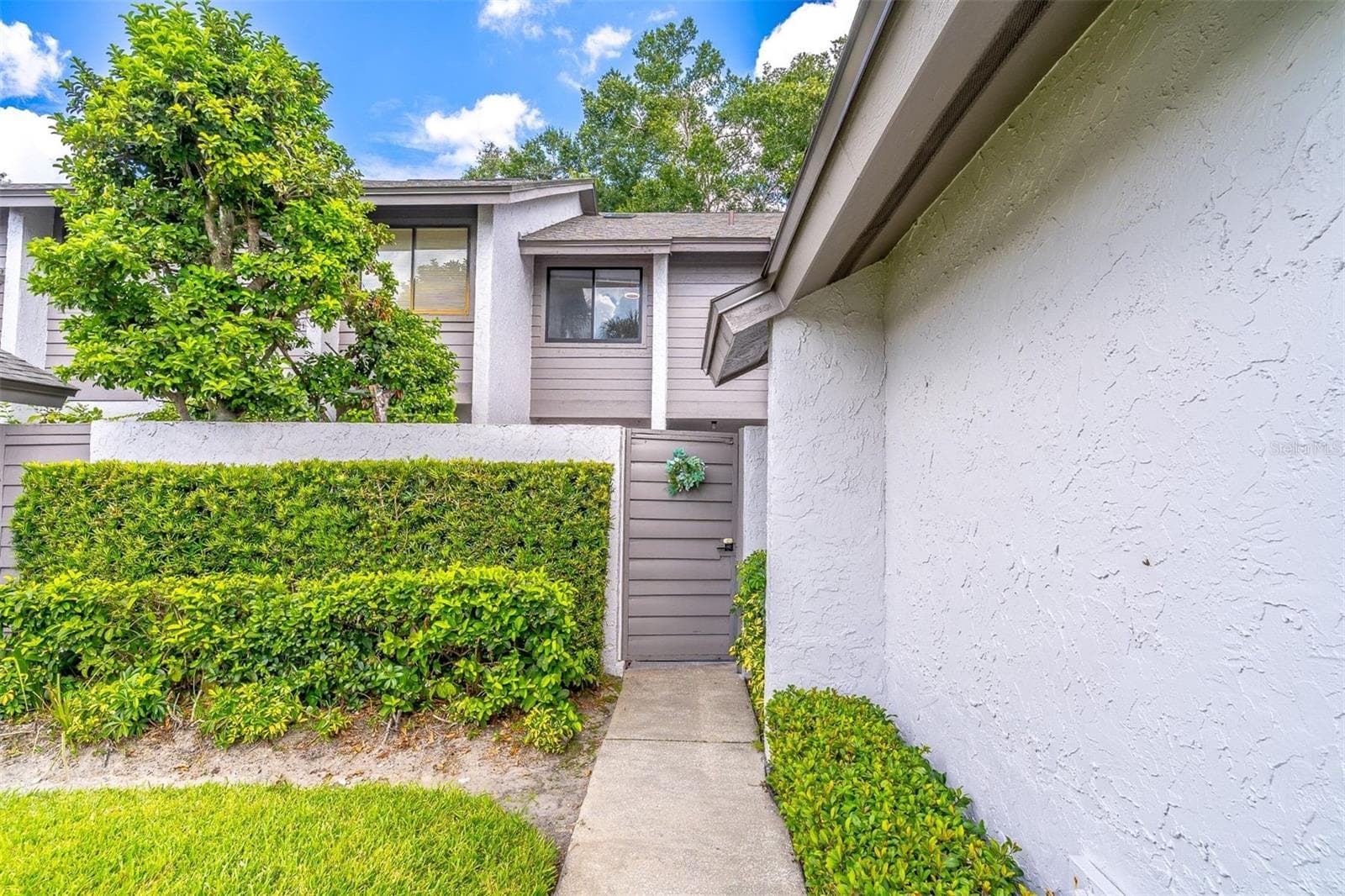 An inviting entrance way - 139 OLIVE TREE CIR, ALTAMONTE SPRINGS