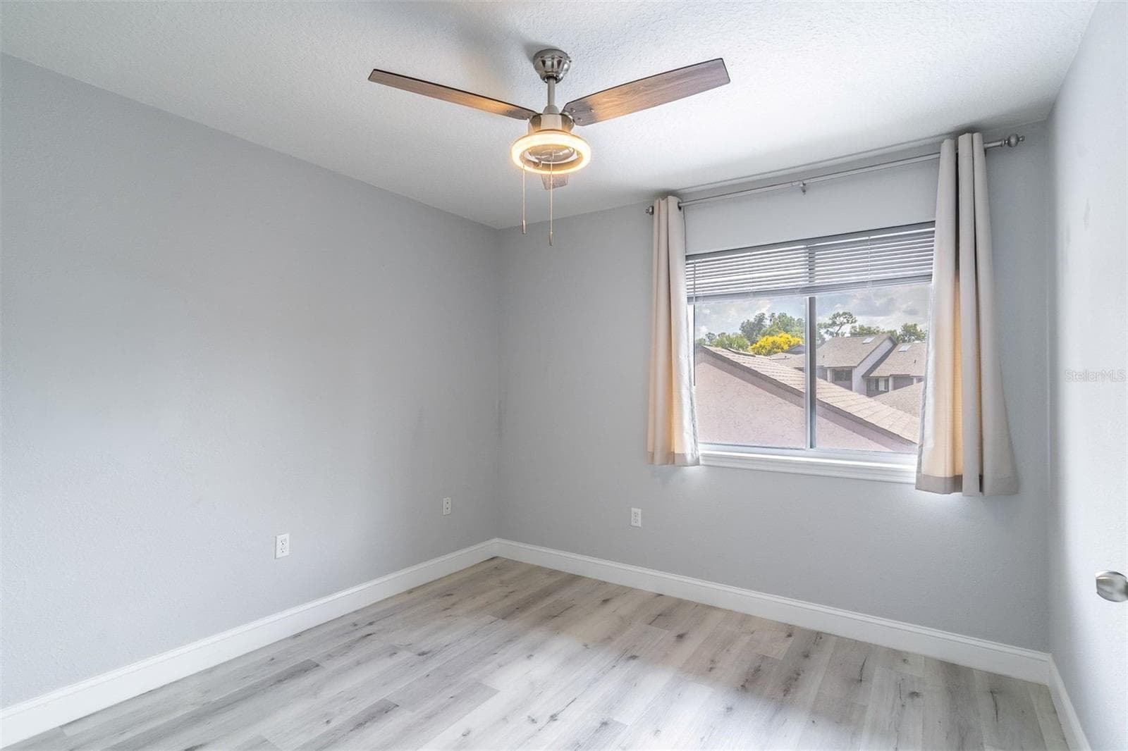 ROOM FOR YOUR IDEAS - 139 OLIVE TREE CIR, ALTAMONTE SPRINGS