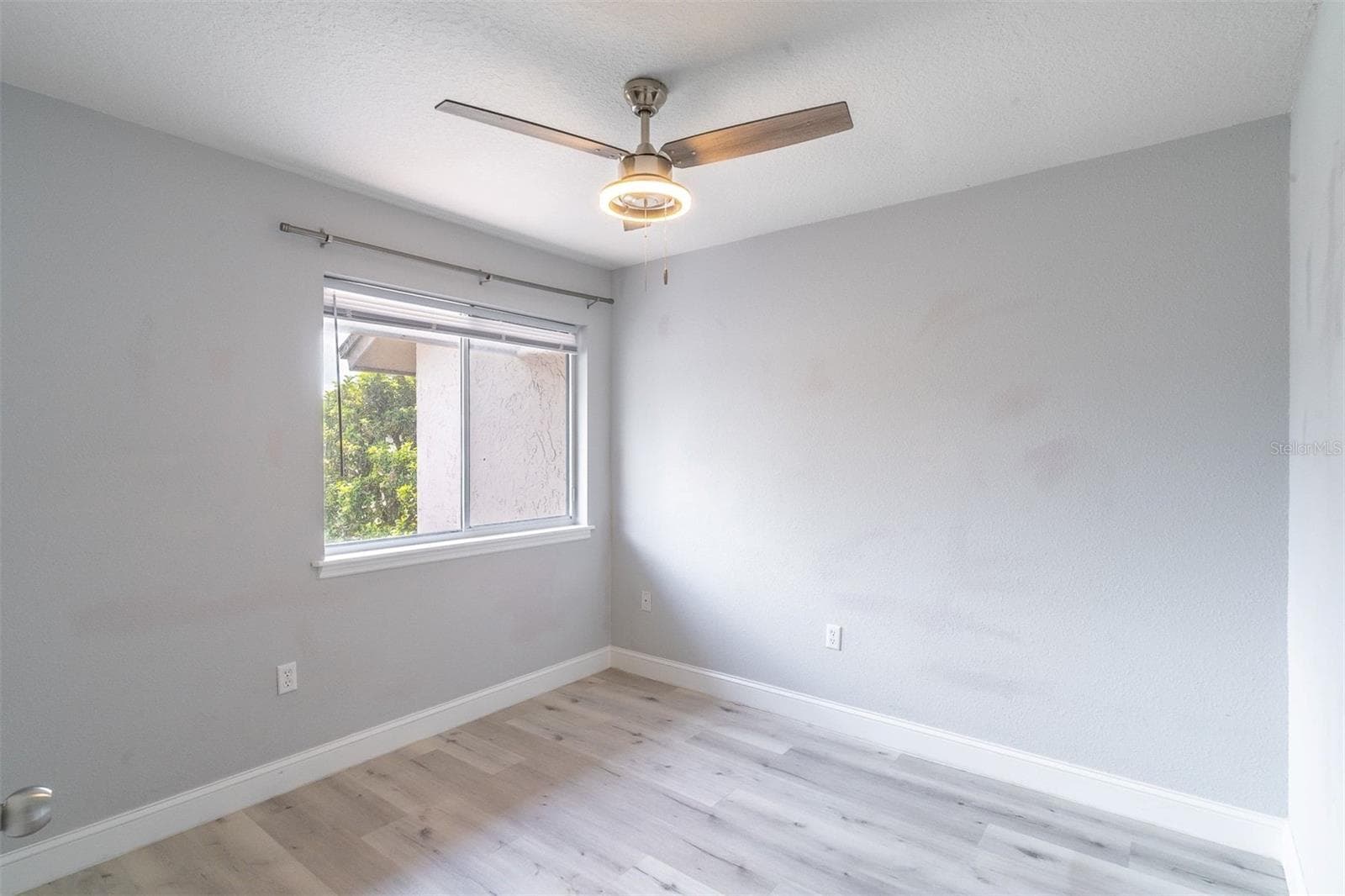 BRIGHT, FRESH & READY FOR YOU - 139 OLIVE TREE CIR, ALTAMONTE SPRINGS