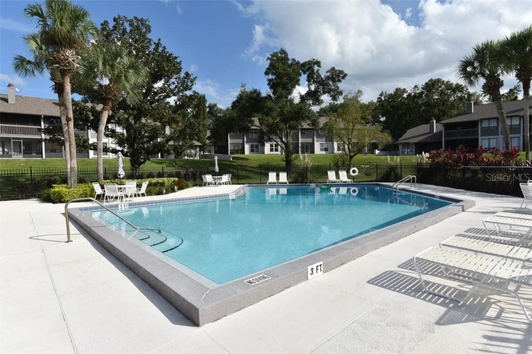 Who needs to go on vacation, when you live here? - 139 OLIVE TREE CIR, ALTAMONTE SPRINGS
