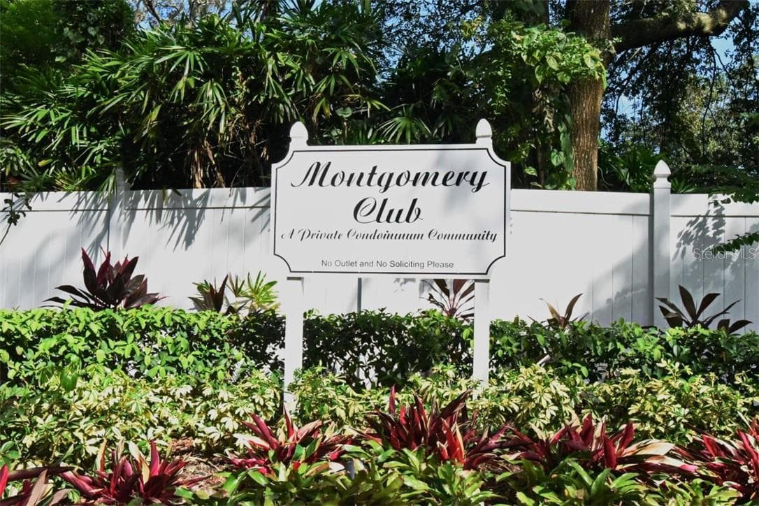 YOUR NEXT CHAPTER STARTS HERE. Resident's only electroninc gate from Montgomery Rd. - 139 OLIVE TREE CIR, ALTAMONTE SPRINGS