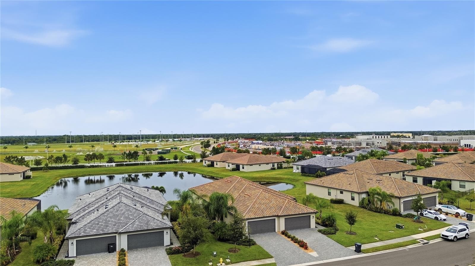 Single Family Residence at 15606 SUNNY DAY DR, BRADENTON, photo 2 of 73