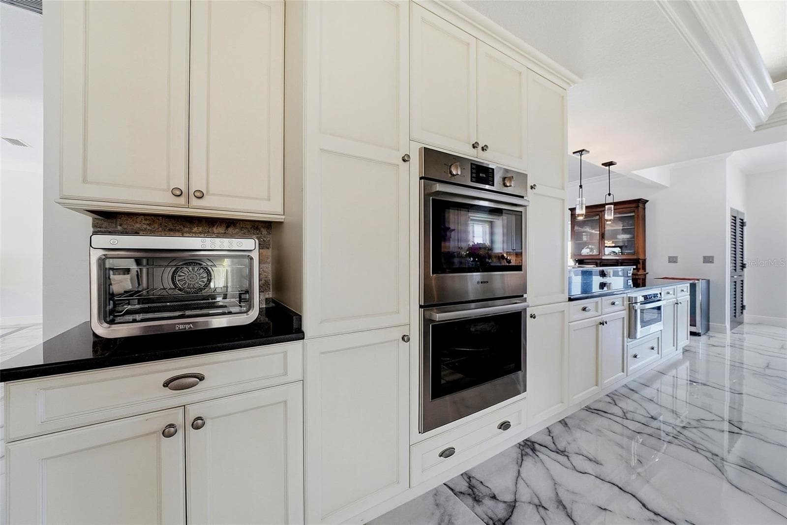 Single Family Residence at 5207 BAY STATE RD, PALMETTO, photo 11 of 71