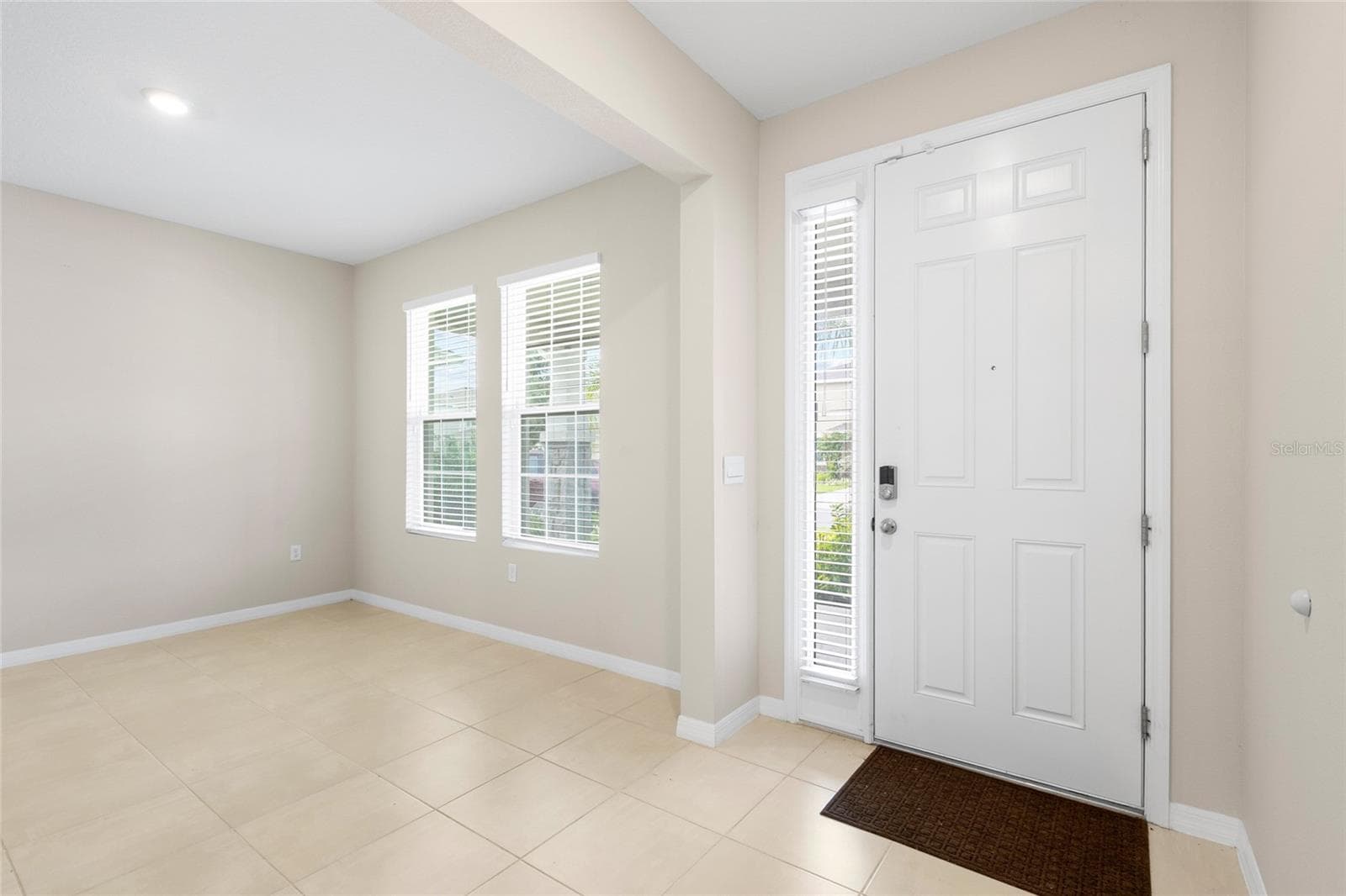 Single Family Residence at 13071 BROOKSIDE MOSS DR, RIVERVIEW, photo 6 of 87