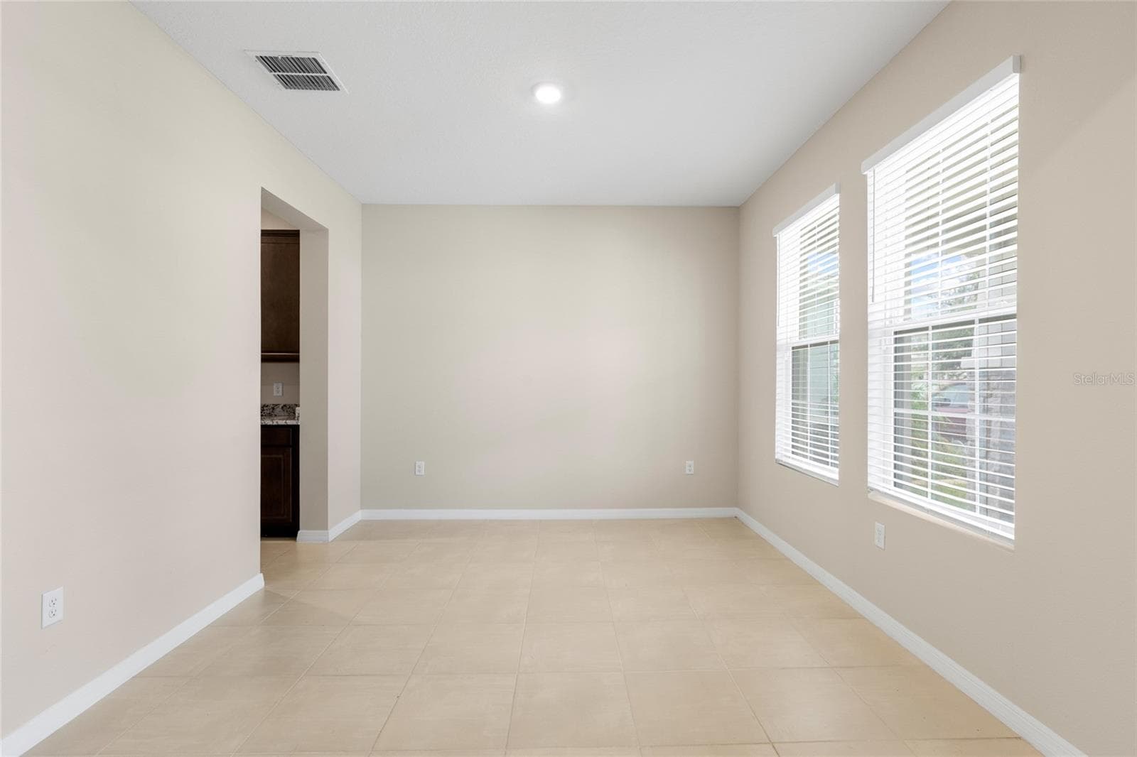 Single Family Residence at 13071 BROOKSIDE MOSS DR, RIVERVIEW, photo 9 of 87
