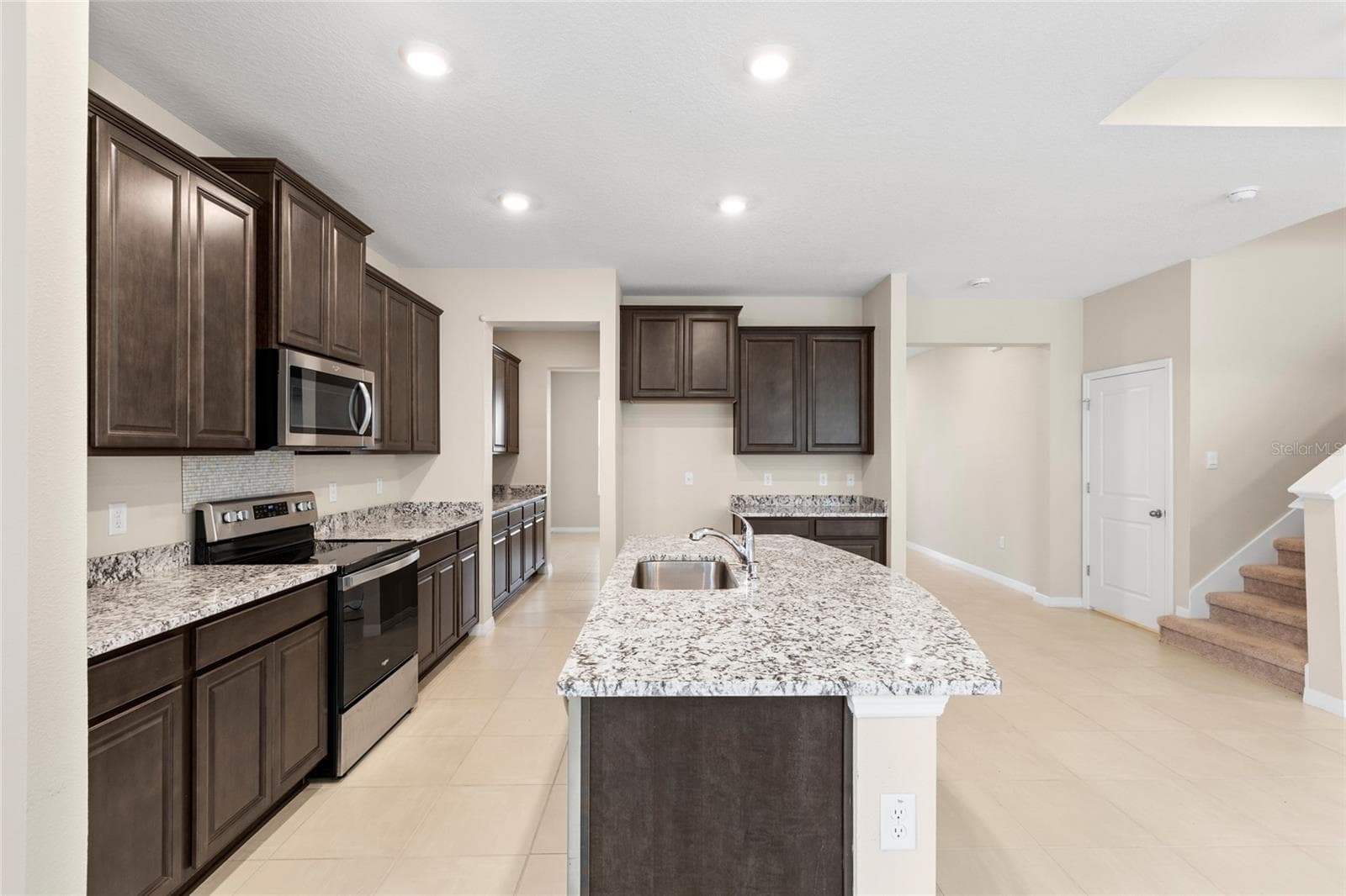 Single Family Residence at 13071 BROOKSIDE MOSS DR, RIVERVIEW, photo 16 of 87