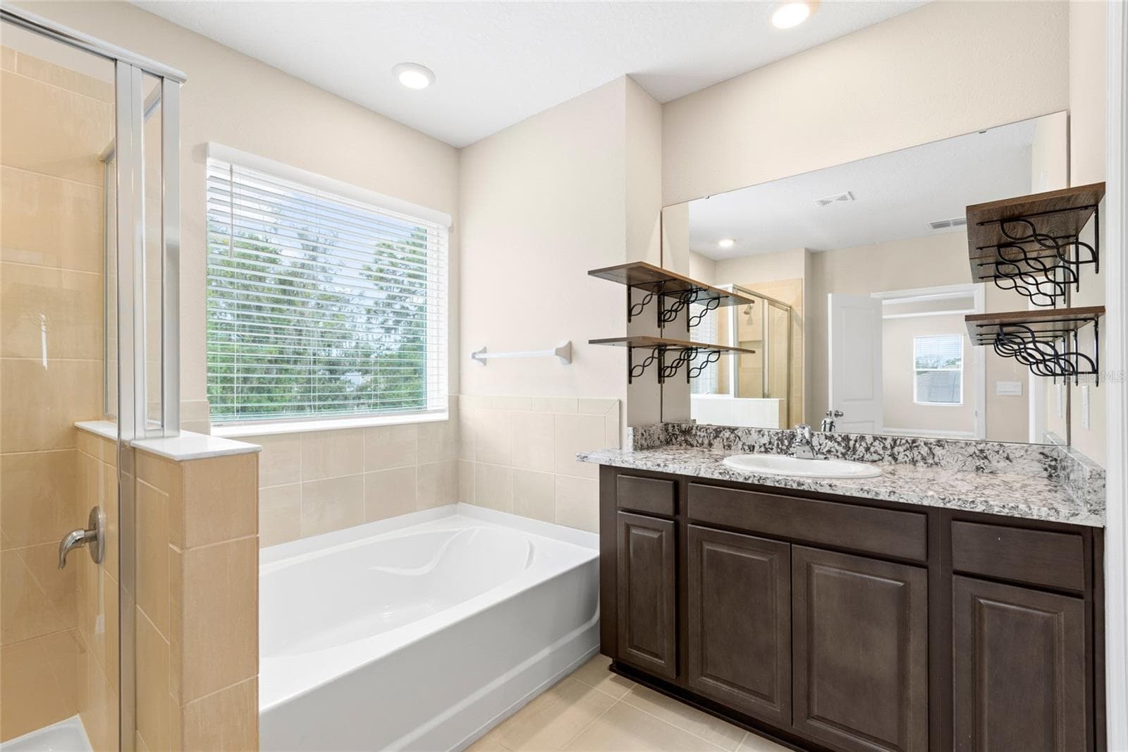 Single Family Residence at 13071 BROOKSIDE MOSS DR, RIVERVIEW, photo 42 of 87