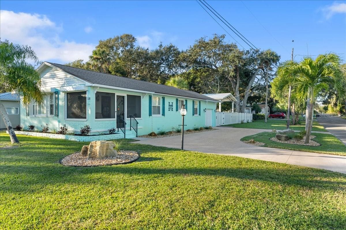 Single Family Residence at 1146 RIVERSIDE DR, DAYTONA BEACH, photo 11 of 65