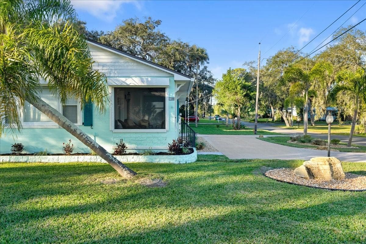 Single Family Residence at 1146 RIVERSIDE DR, DAYTONA BEACH, photo 12 of 65