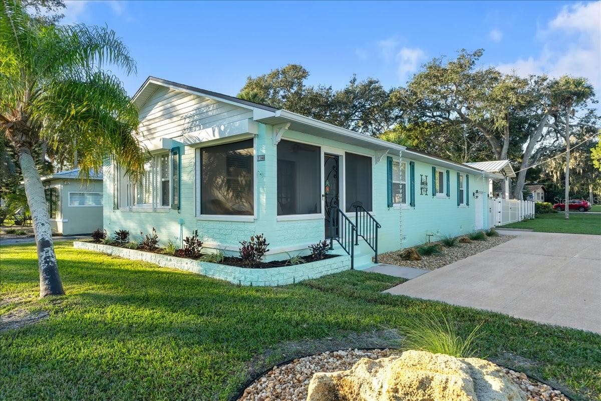 Single Family Residence at 1146 RIVERSIDE DR, DAYTONA BEACH, photo 13 of 65