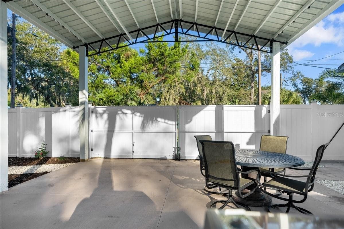 Single Family Residence at 1146 RIVERSIDE DR, DAYTONA BEACH, photo 22 of 65