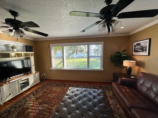 Tommy Bahama furnishings included! - 1146 RIVERSIDE DR, DAYTONA BEACH