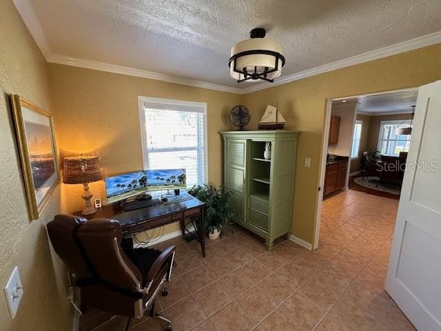Bonus office area between kitchen and garage - 1146 RIVERSIDE DR, DAYTONA BEACH