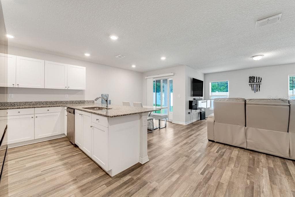 Single Family Residence at 8 PLUMTREE PL, PALM COAST, photo 10 of 37