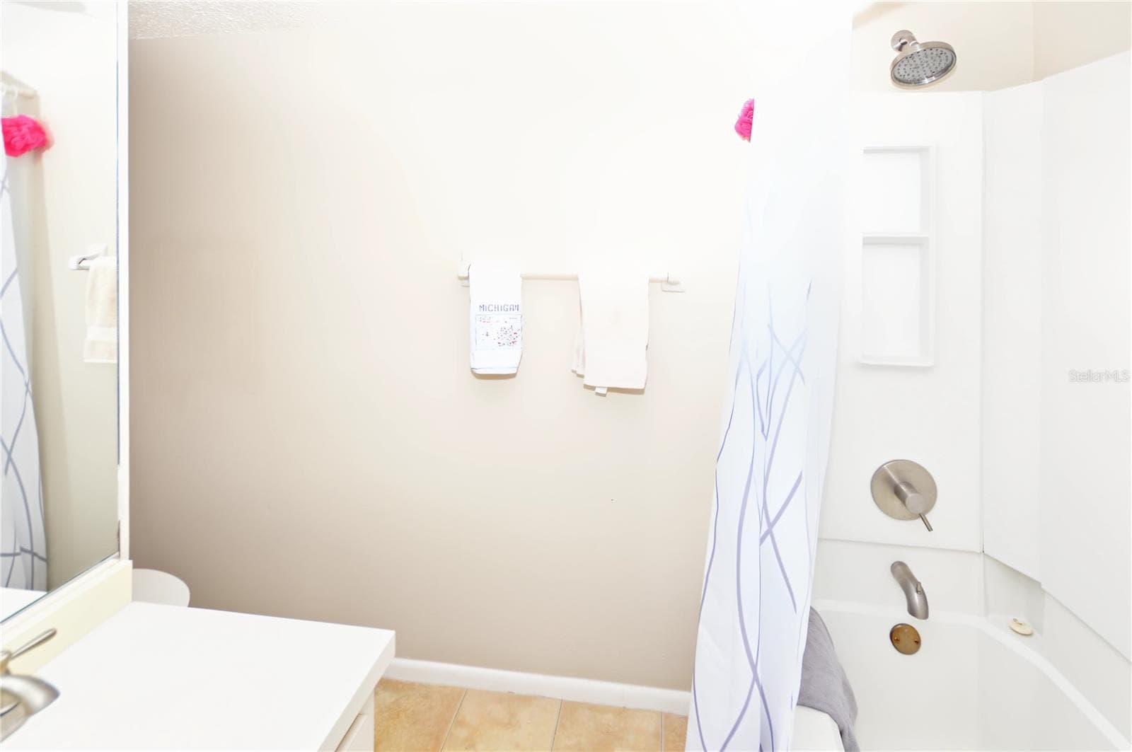 Guest bath - 457 ALBEE FARM RD #V13, VENICE