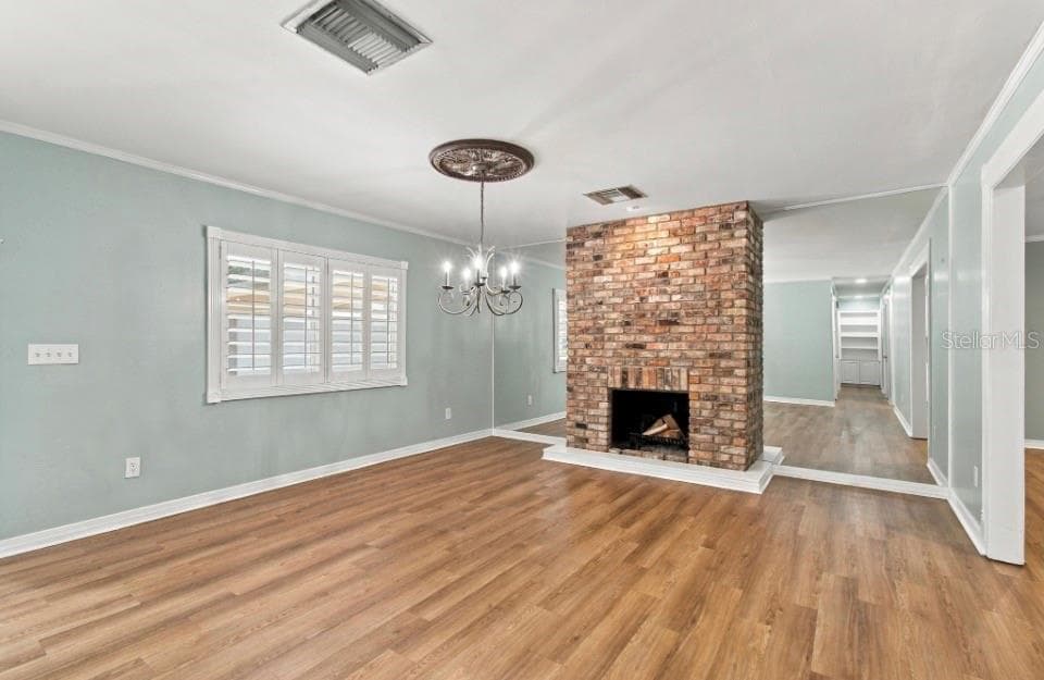 Dining Room w/ Wood Burning Fireplace - 11626 CARROLLWOOD DR, TAMPA