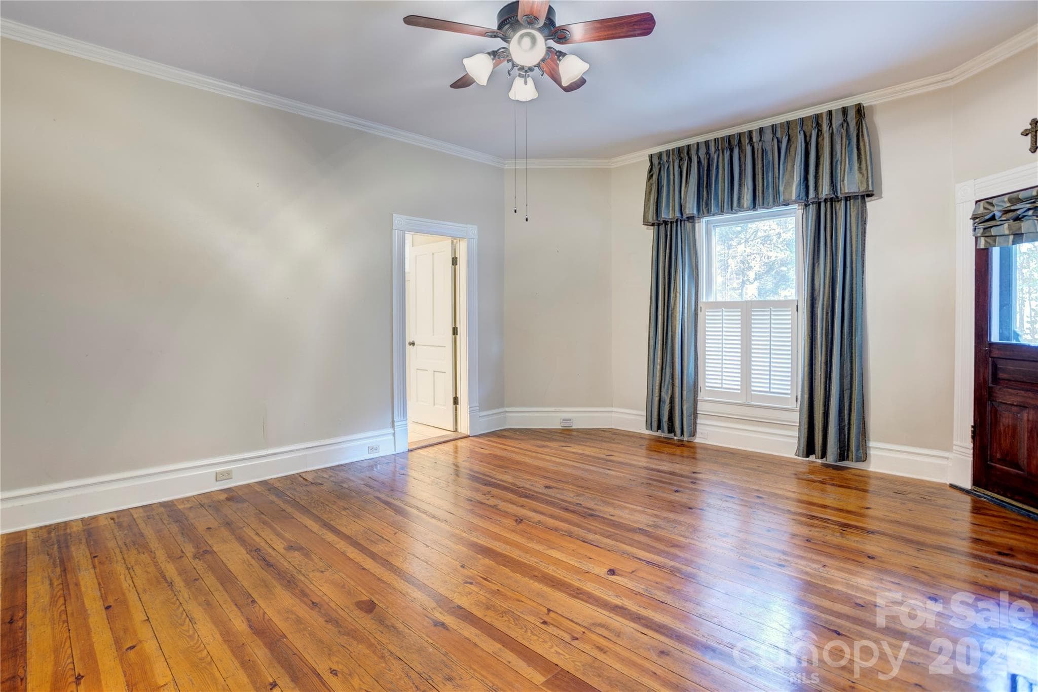 Spacious primary bedroom - 30 Georgia Street NW, Concord
