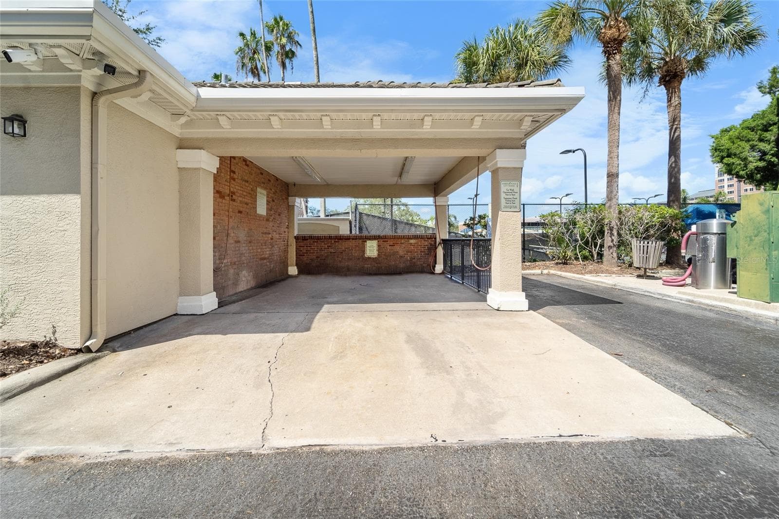Condominium at 501 KNIGHTS RUN AVE #2324, TAMPA, photo 25 of 32