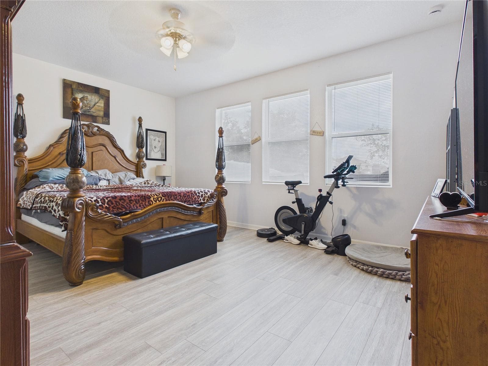Primary bedroom first floor living - 3026 ZANDER DR, GRAND ISLAND
