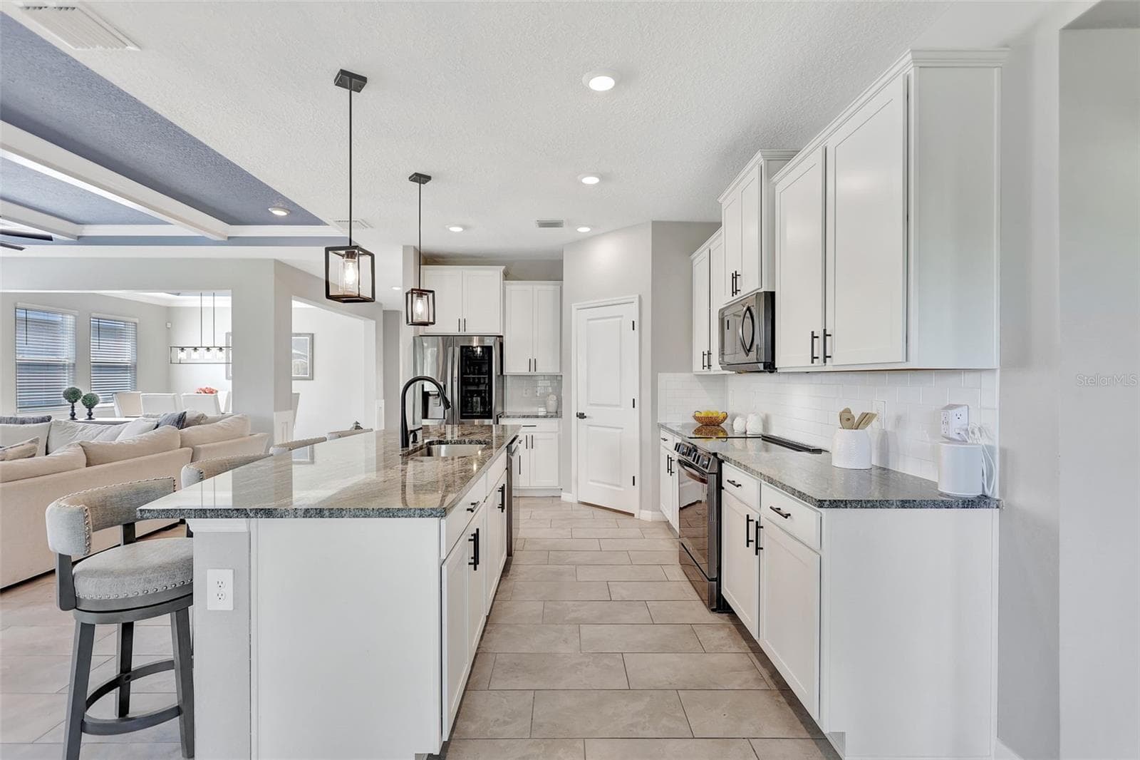 Single Family Residence at 17032 HARVEST MOON WAY, LAKEWOOD RANCH, photo 12 of 73