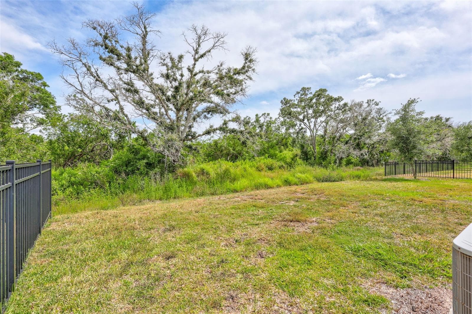 Single Family Residence at 17032 HARVEST MOON WAY, LAKEWOOD RANCH, photo 46 of 73