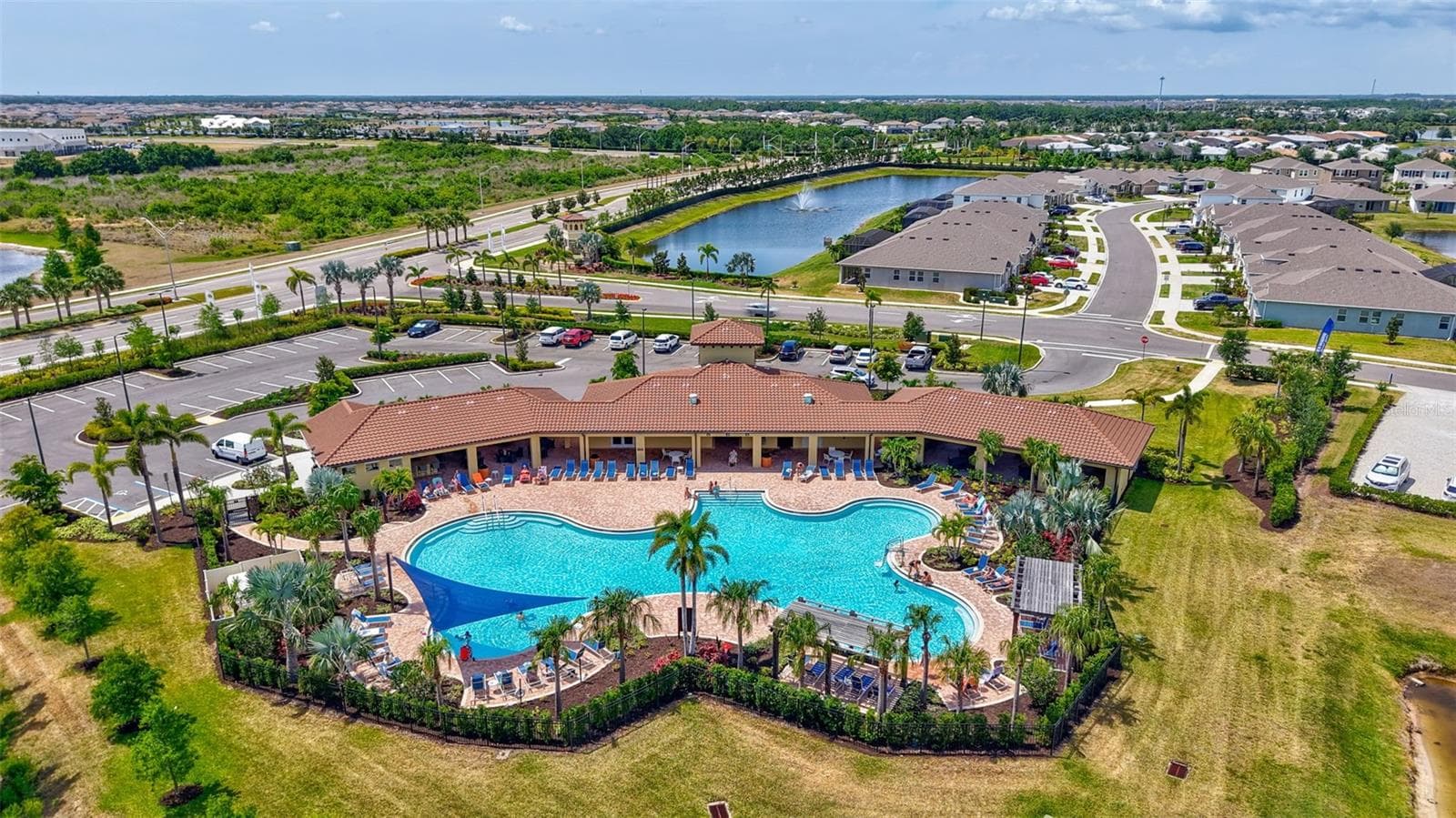 Single Family Residence at 17032 HARVEST MOON WAY, LAKEWOOD RANCH, photo 51 of 73