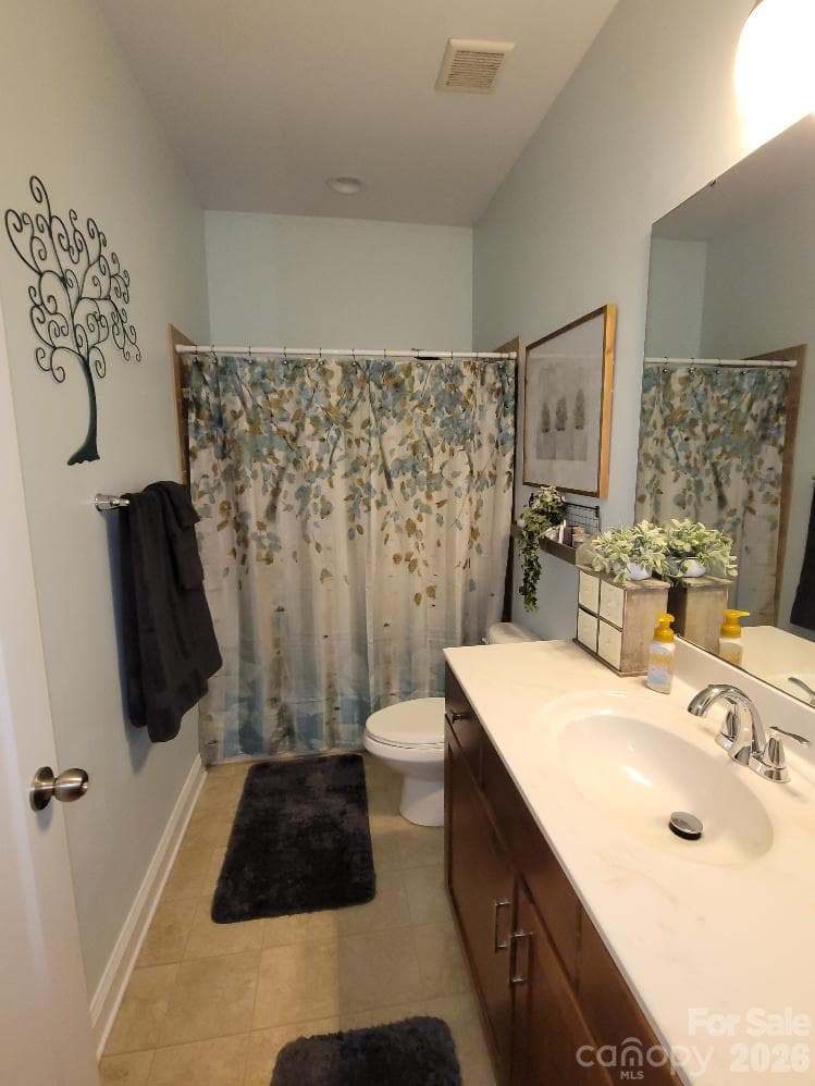 Hall Bath - 2117 London Lane, Belmont