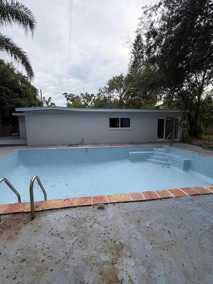 Single Family Residence at 924 VALMAR ST, BRANDON, photo 95 of 97