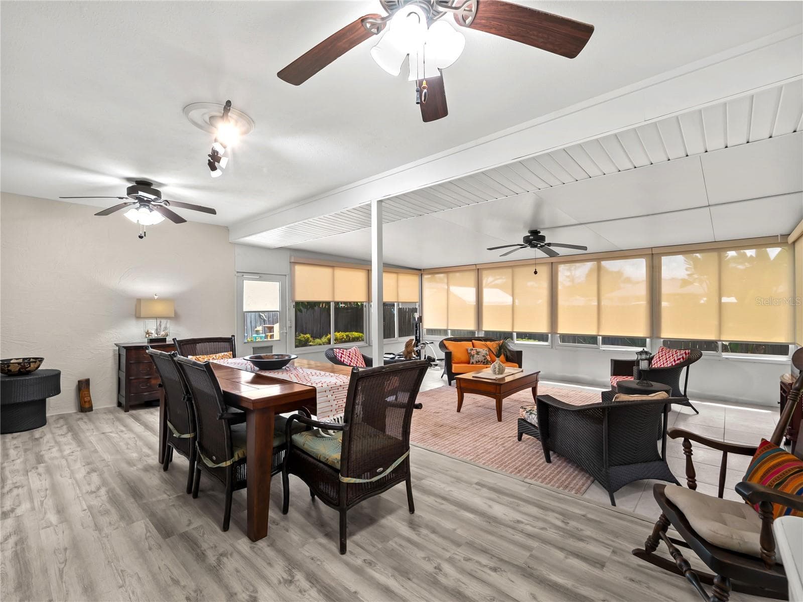Room for large parties - 1477 HUDSON RD, VENICE
