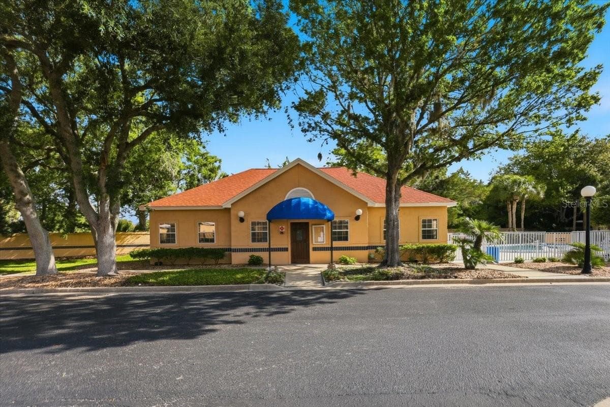 Clubhouse - 2 MARINA POINT PL, PALM COAST