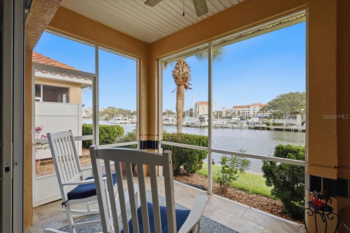 Sip your morning coffee or tea and enjoy the views - 2 MARINA POINT PL, PALM COAST
