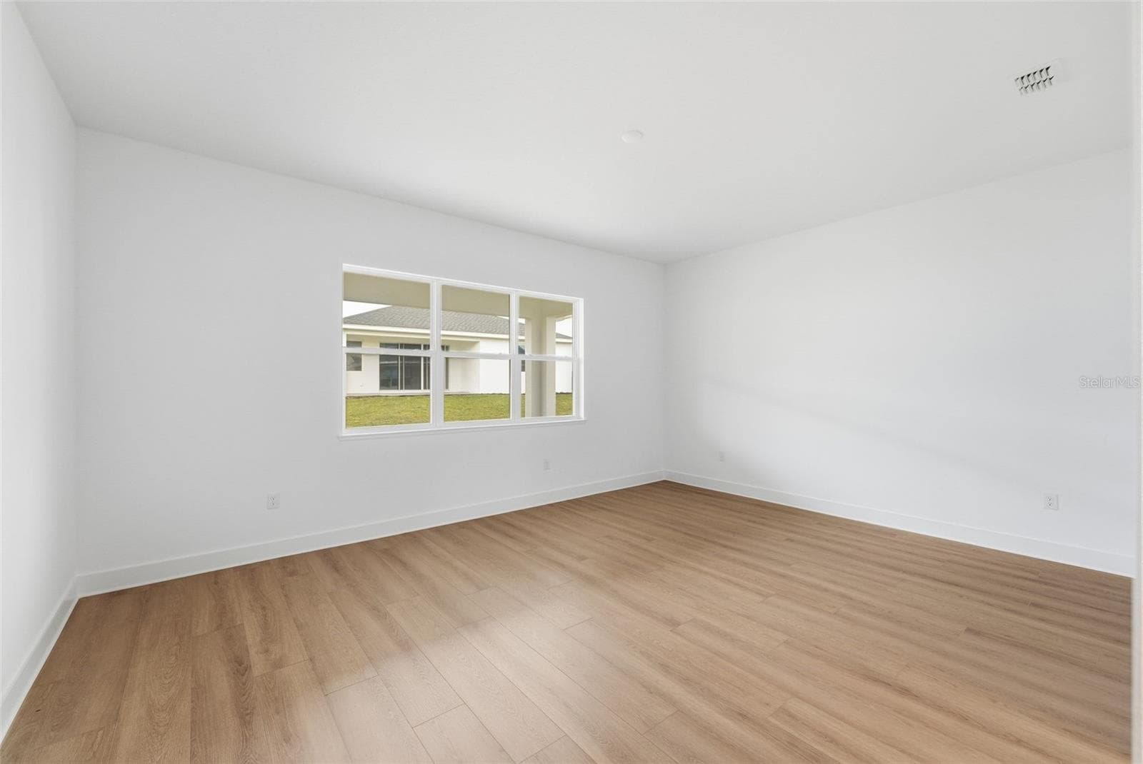 Spacious primary suite - 1389 PINECLIFF DR, APOPKA