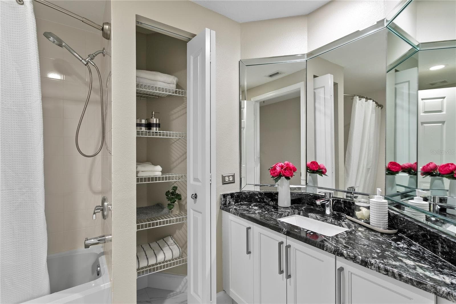 Guest Bath with Linen Closet - 4961 BACOPA LN S #201, ST PETERSBURG