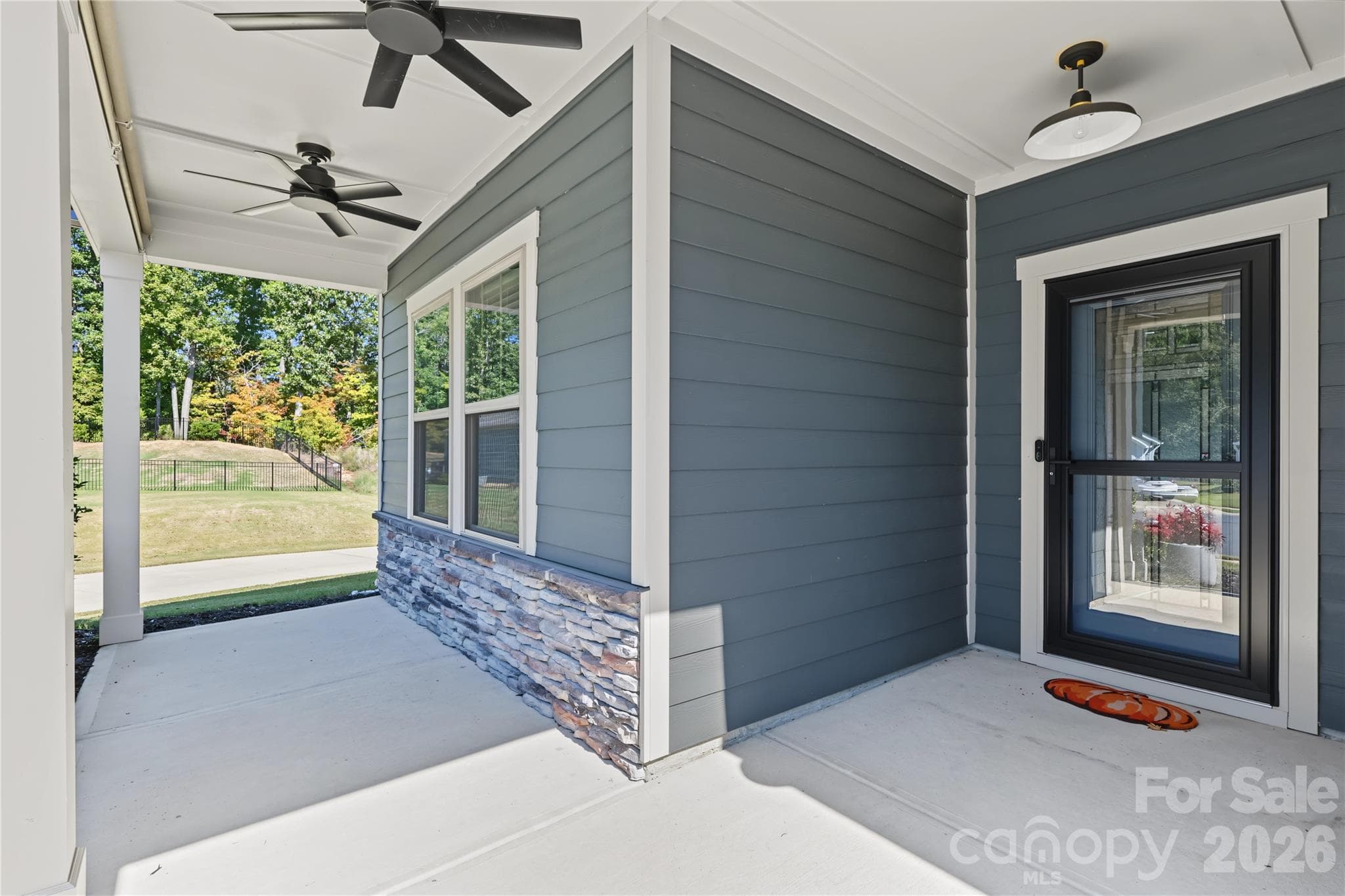 Single Family Residence at 5609 Lavaux Court, Charlotte, photo 3 of 48