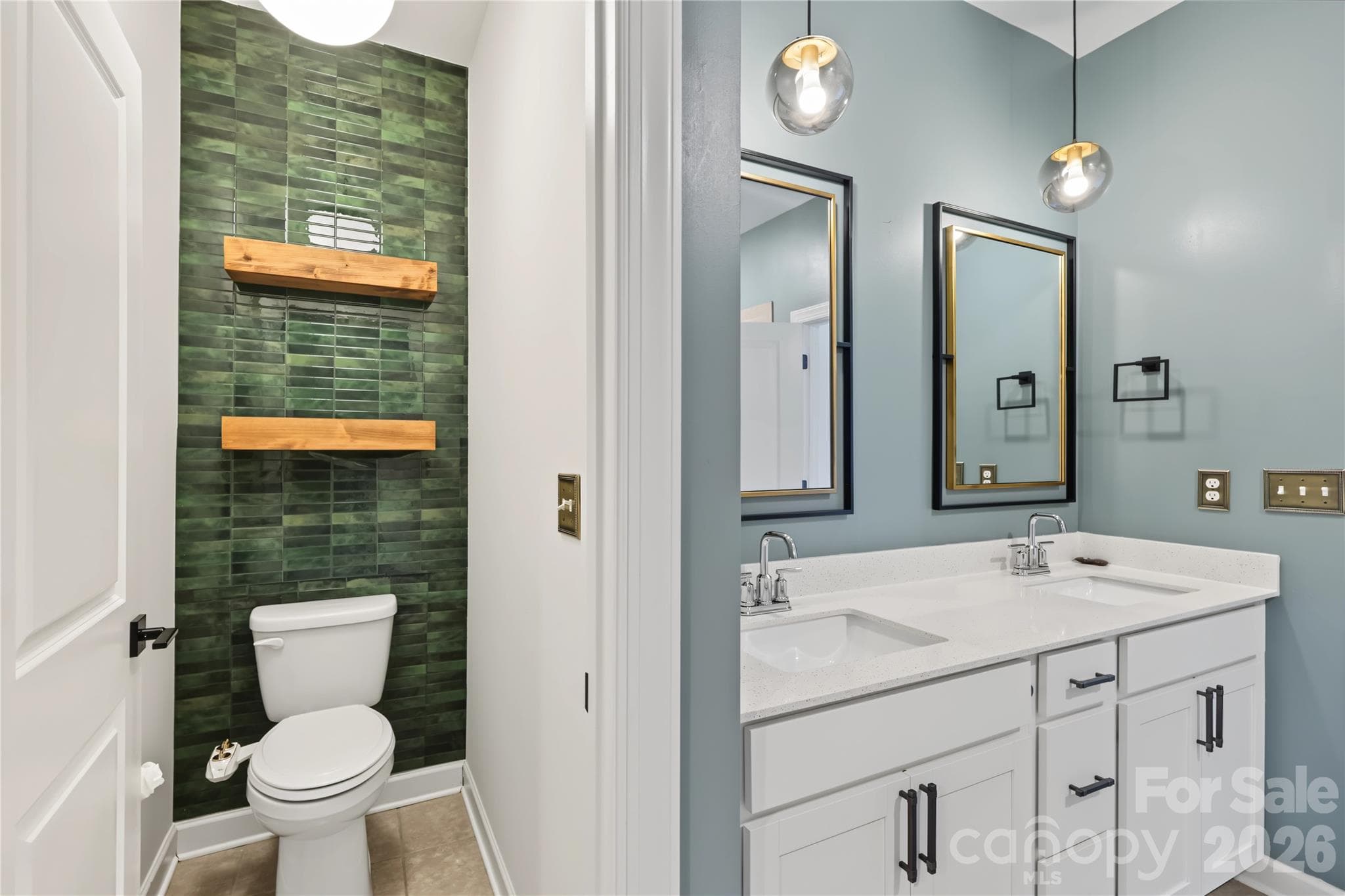 Single Family Residence at 5609 Lavaux Court, Charlotte, photo 22 of 48