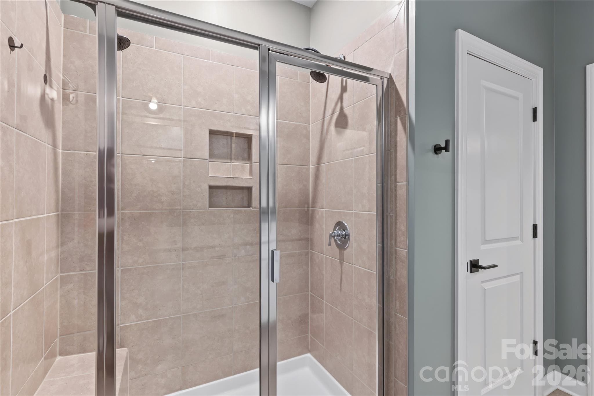 Single Family Residence at 5609 Lavaux Court, Charlotte, photo 23 of 48