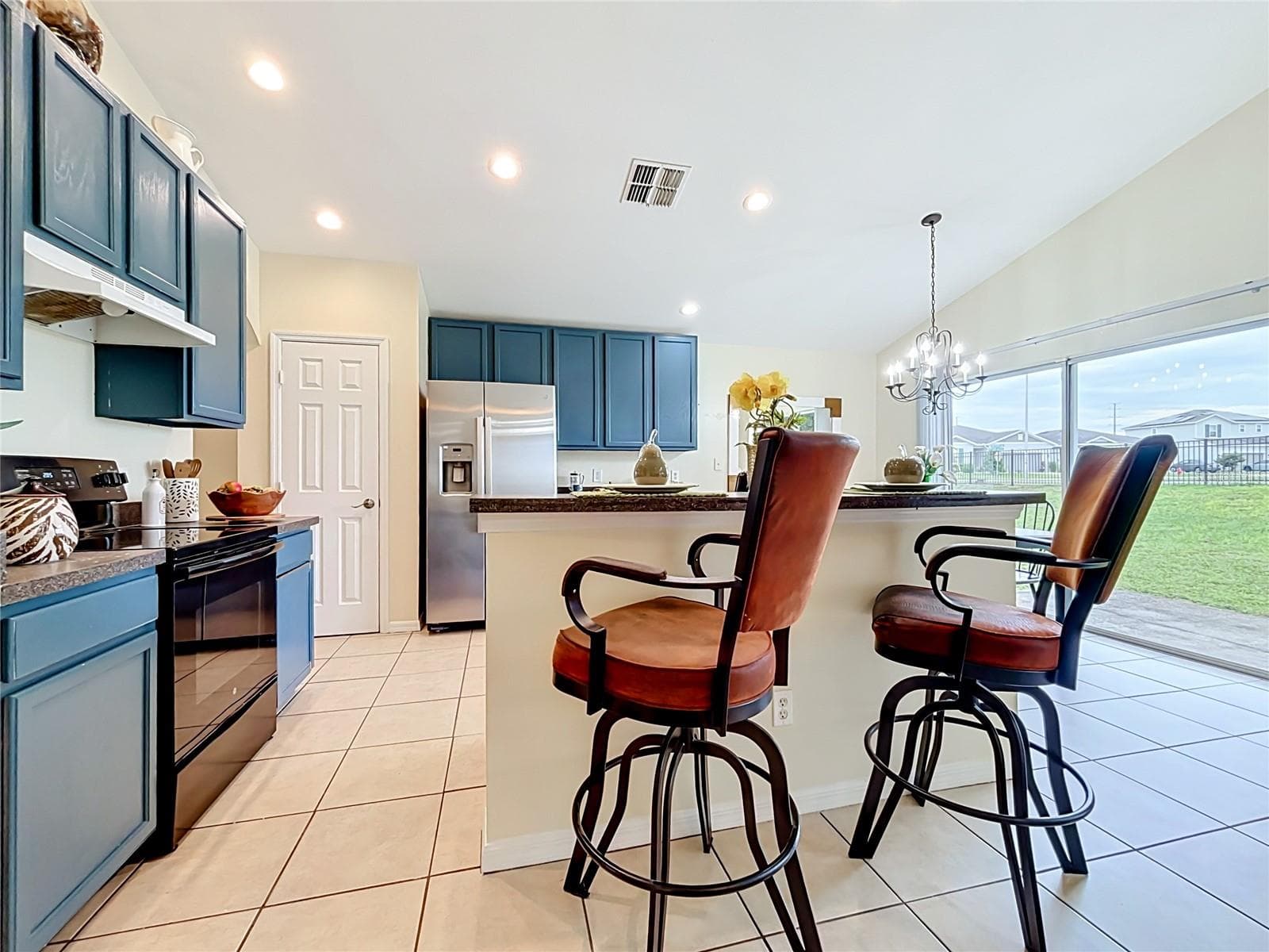Single Family Residence at 1406 VISTA DEL LAGO BLVD, DUNDEE, photo 10 of 63