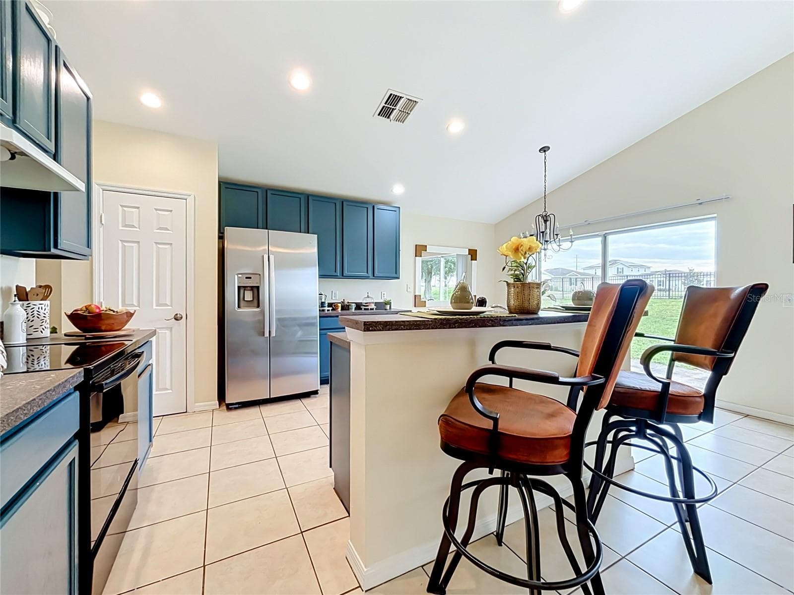 Single Family Residence at 1406 VISTA DEL LAGO BLVD, DUNDEE, photo 11 of 63