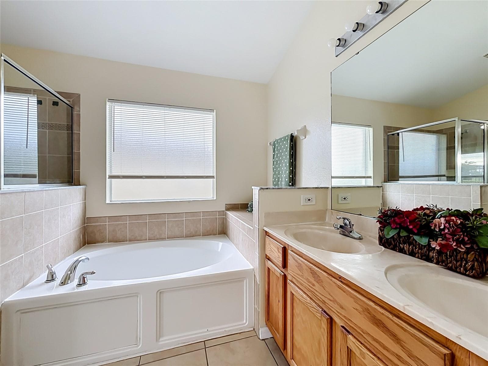 Single Family Residence at 1406 VISTA DEL LAGO BLVD, DUNDEE, photo 21 of 63