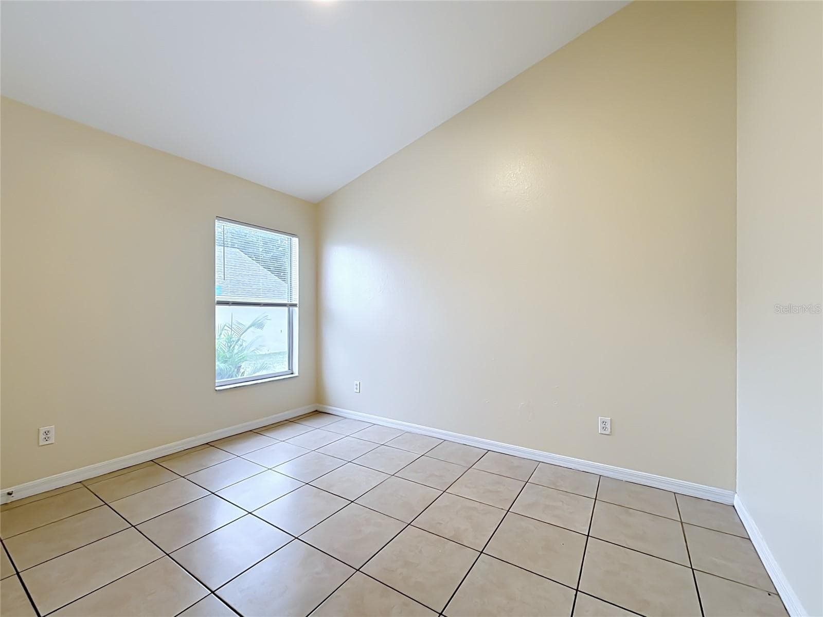 Single Family Residence at 1406 VISTA DEL LAGO BLVD, DUNDEE, photo 43 of 63