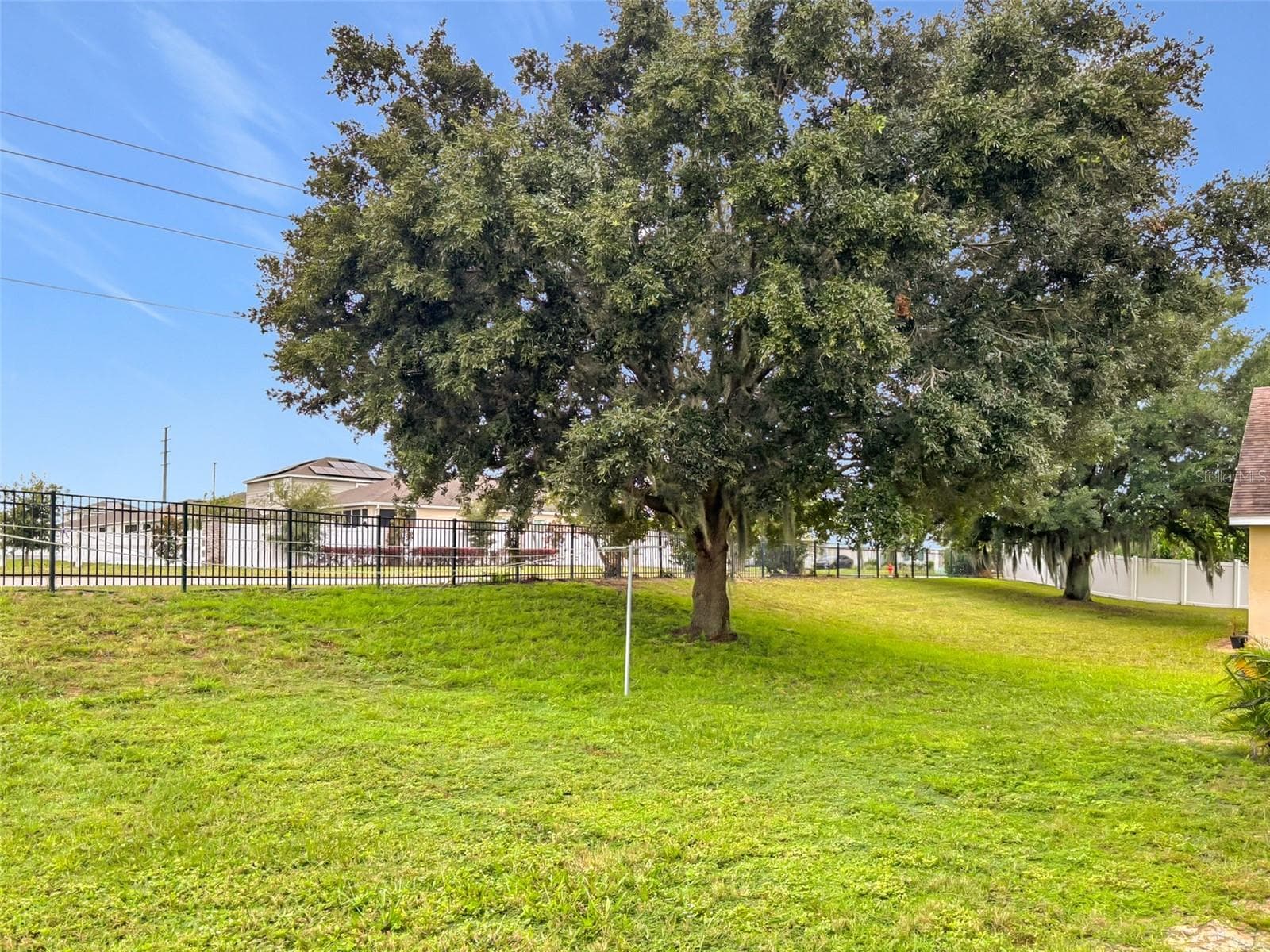 Single Family Residence at 1406 VISTA DEL LAGO BLVD, DUNDEE, photo 56 of 63