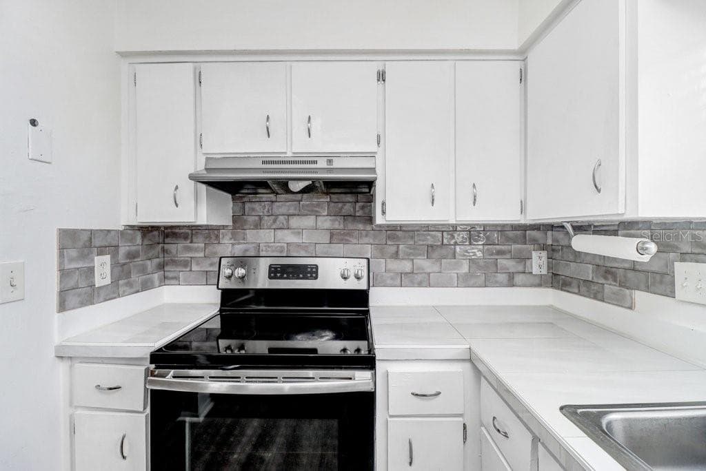 Condominium at 7210 N MANHATTAN AVE #2523, TAMPA, photo 3 of 36