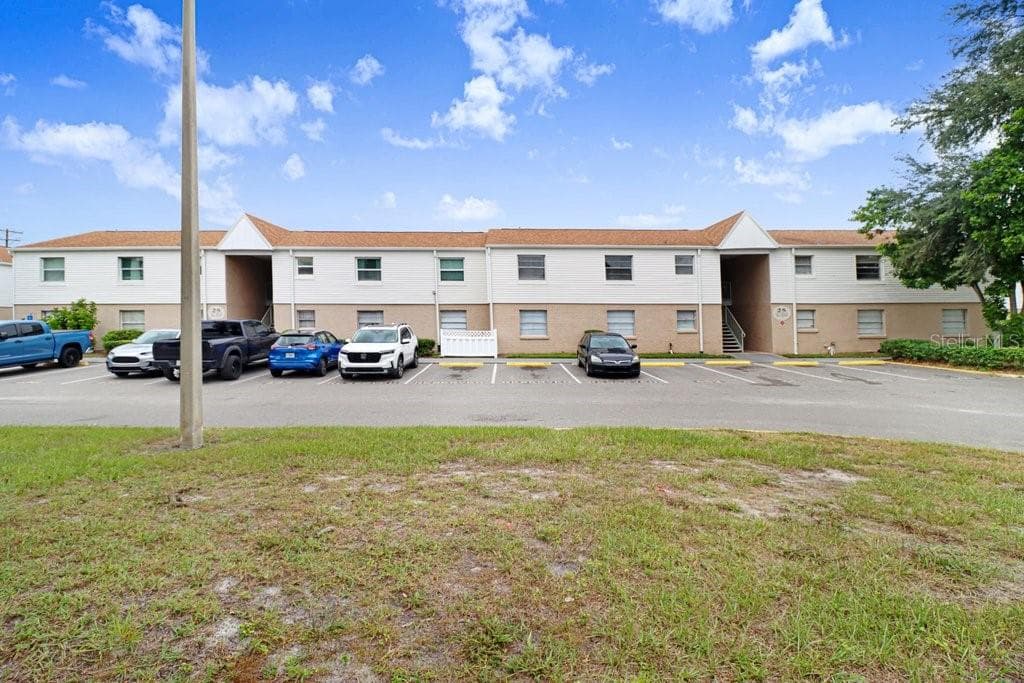 Condominium at 7210 N MANHATTAN AVE #2523, TAMPA, photo 24 of 36