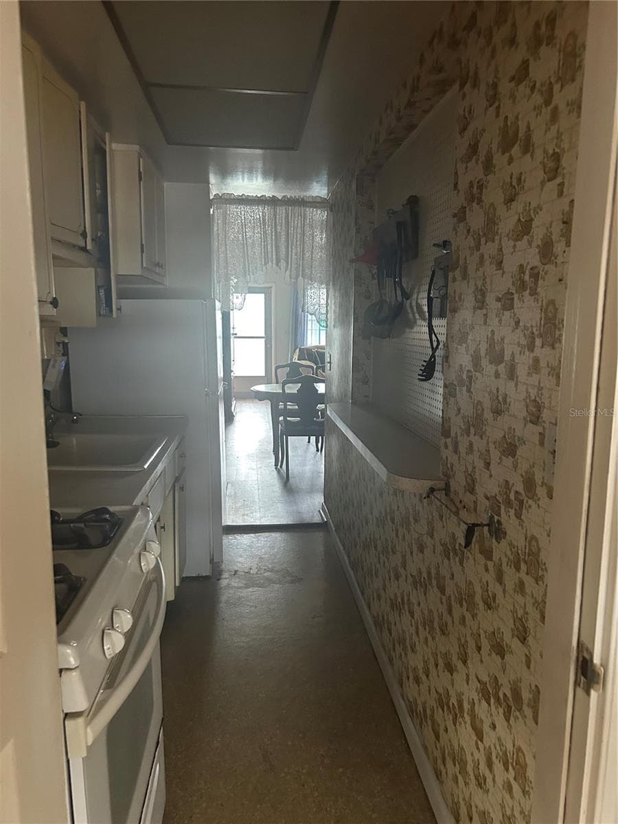 Condominium at 5940 21ST ST N #11, ST PETERSBURG, photo 16 of 30