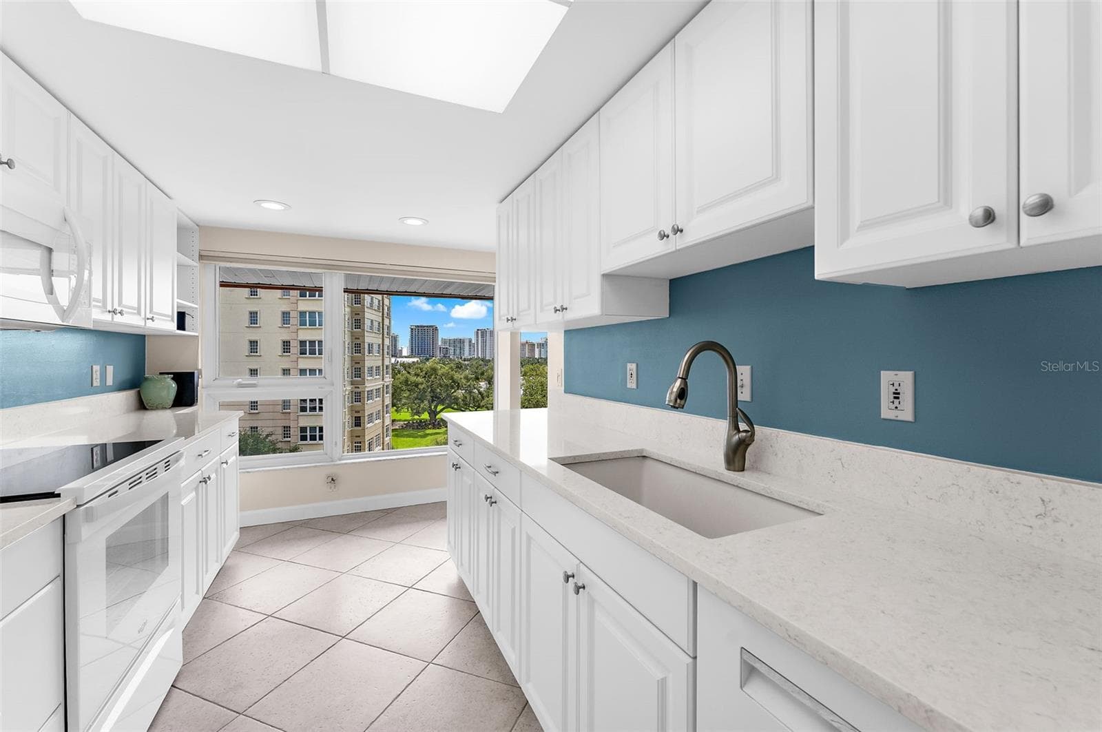 Condominium at 1100 IMPERIAL DR #603, SARASOTA, photo 13 of 42