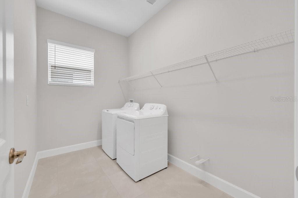 Single Family Residence at 3869 CABERNET TER, WESLEY CHAPEL, photo 23 of 34