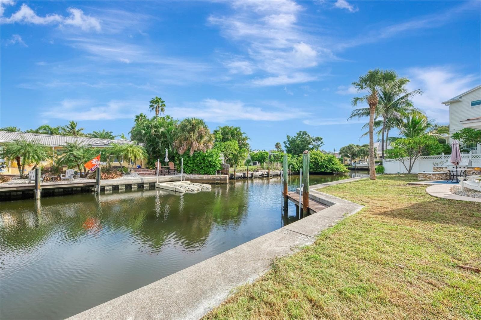 Single Family Residence at 387 AVENIDA MILANO, SARASOTA, photo 3 of 53