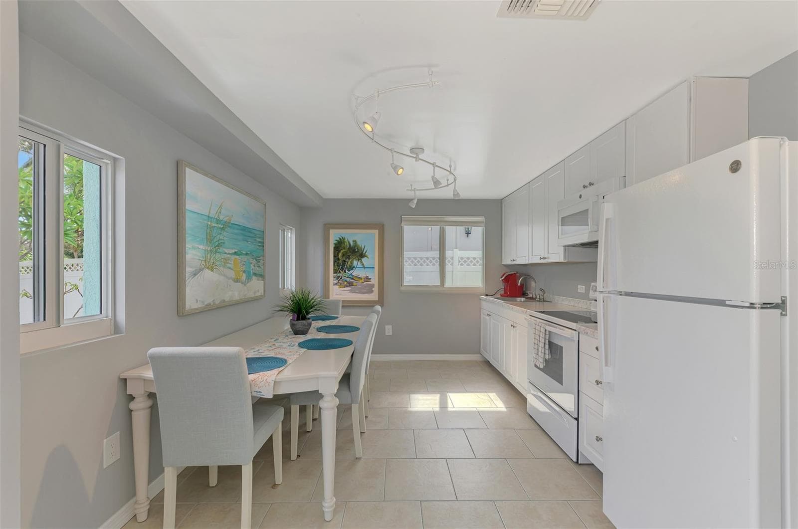 Single Family Residence at 387 AVENIDA MILANO, SARASOTA, photo 17 of 53
